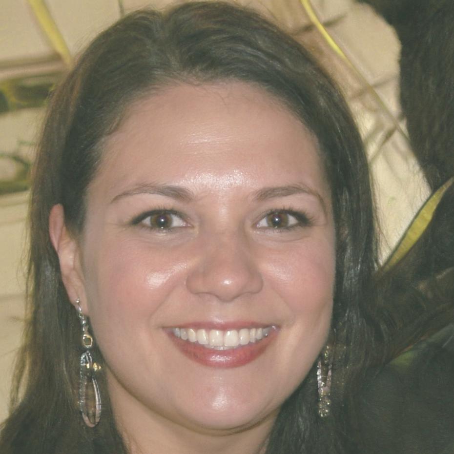 Isabel Martínez, Especialista en Educación Financiera